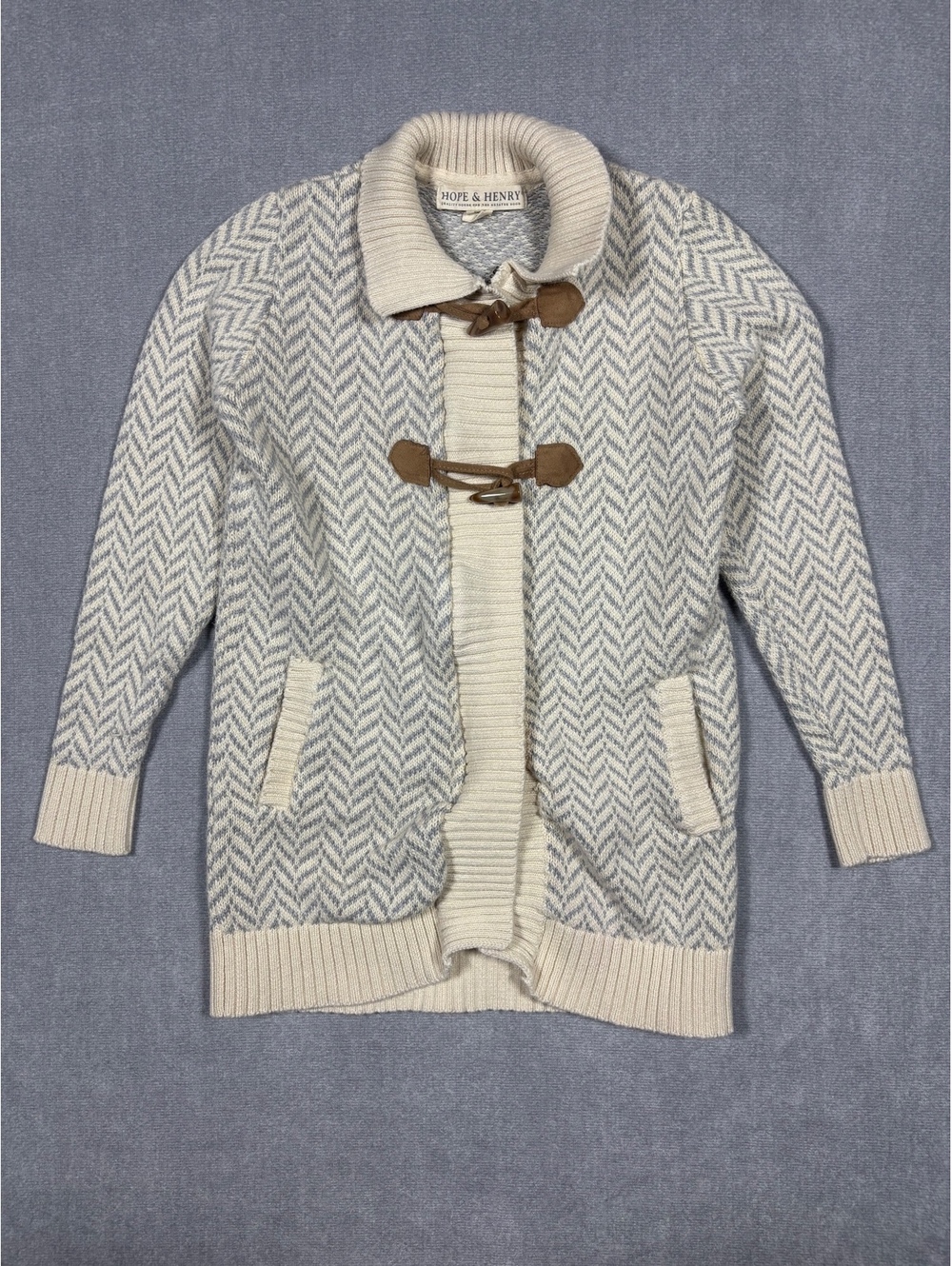 Hope & Henry Girls Size S Herringbone Organic Cotton Toggle Sweater Gray/Ivory